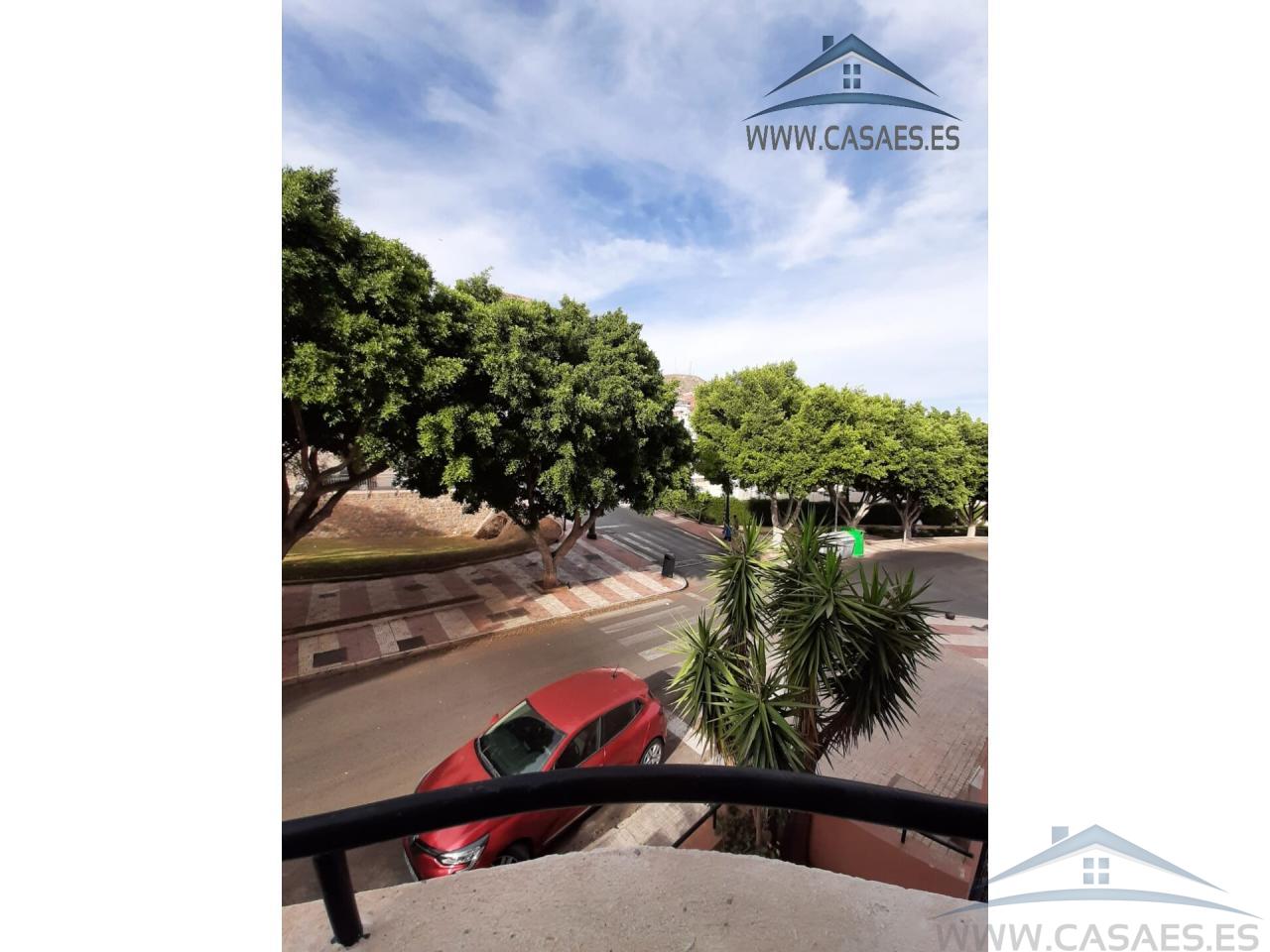 For sale of flat in Roquetas de Mar