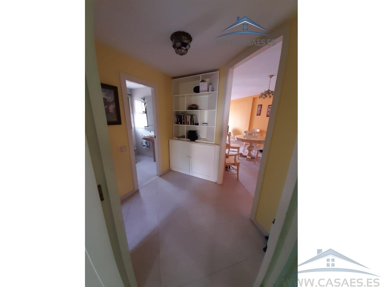 For sale of flat in Roquetas de Mar