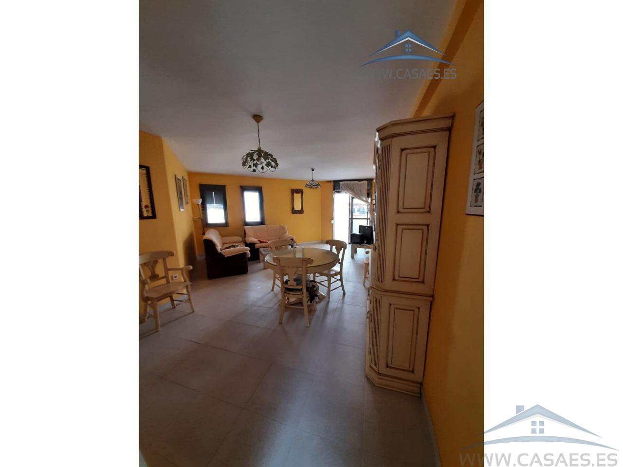 For sale of flat in Roquetas de Mar