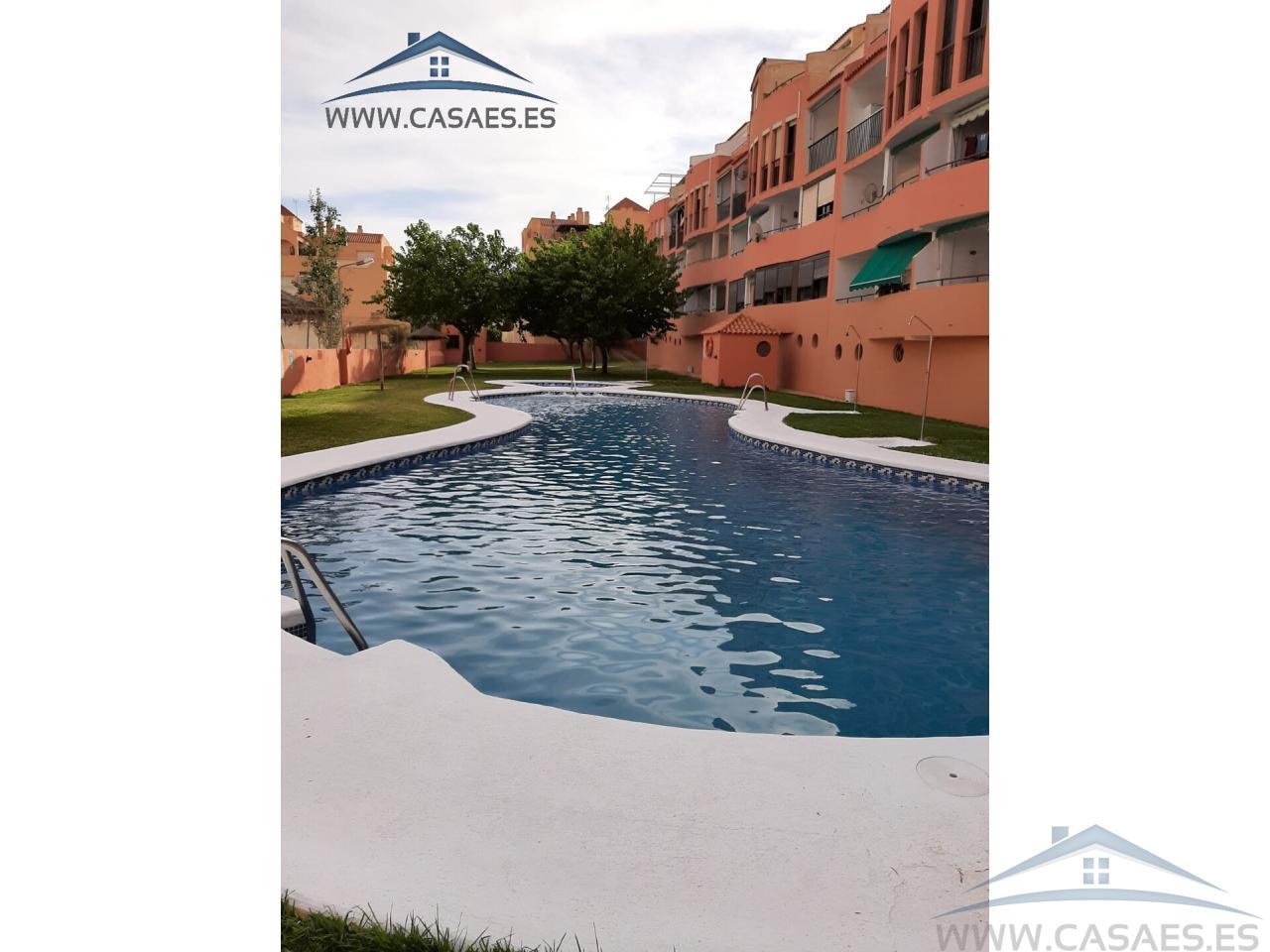 For sale of flat in Roquetas de Mar