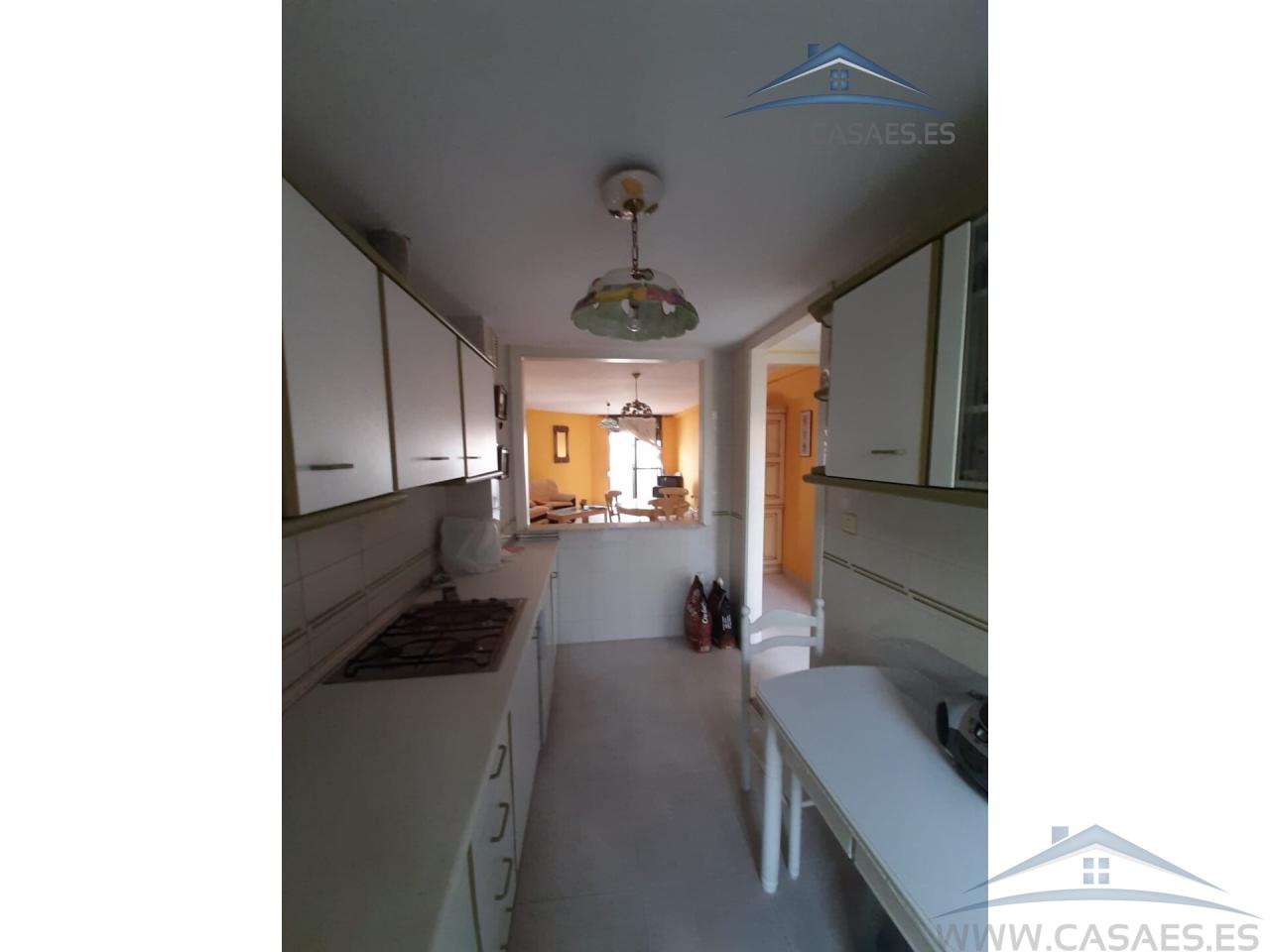 For sale of flat in Roquetas de Mar