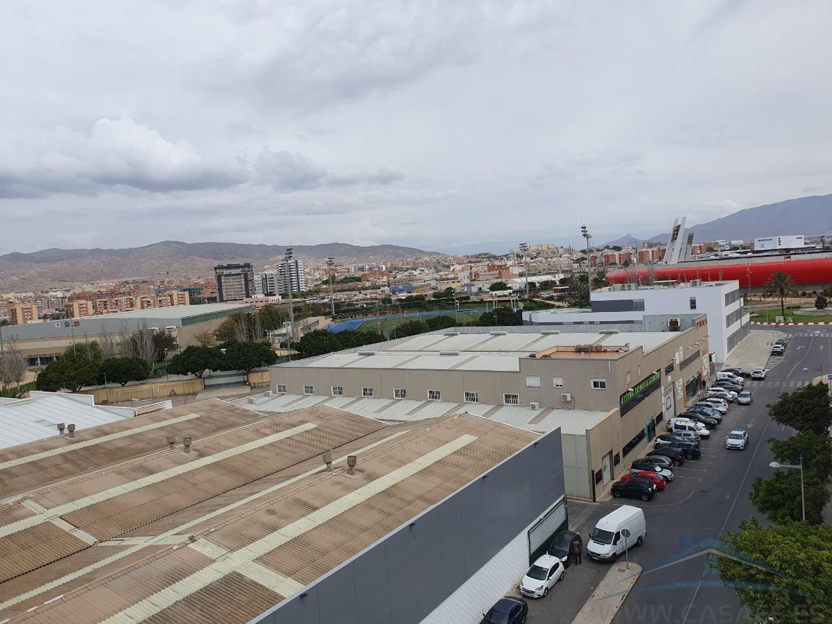 For sale of flat in Almería