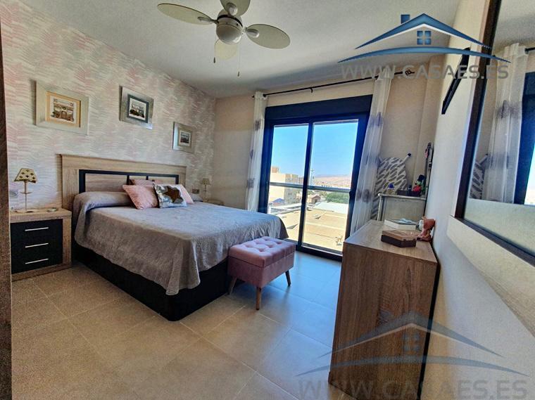For sale of flat in Almería