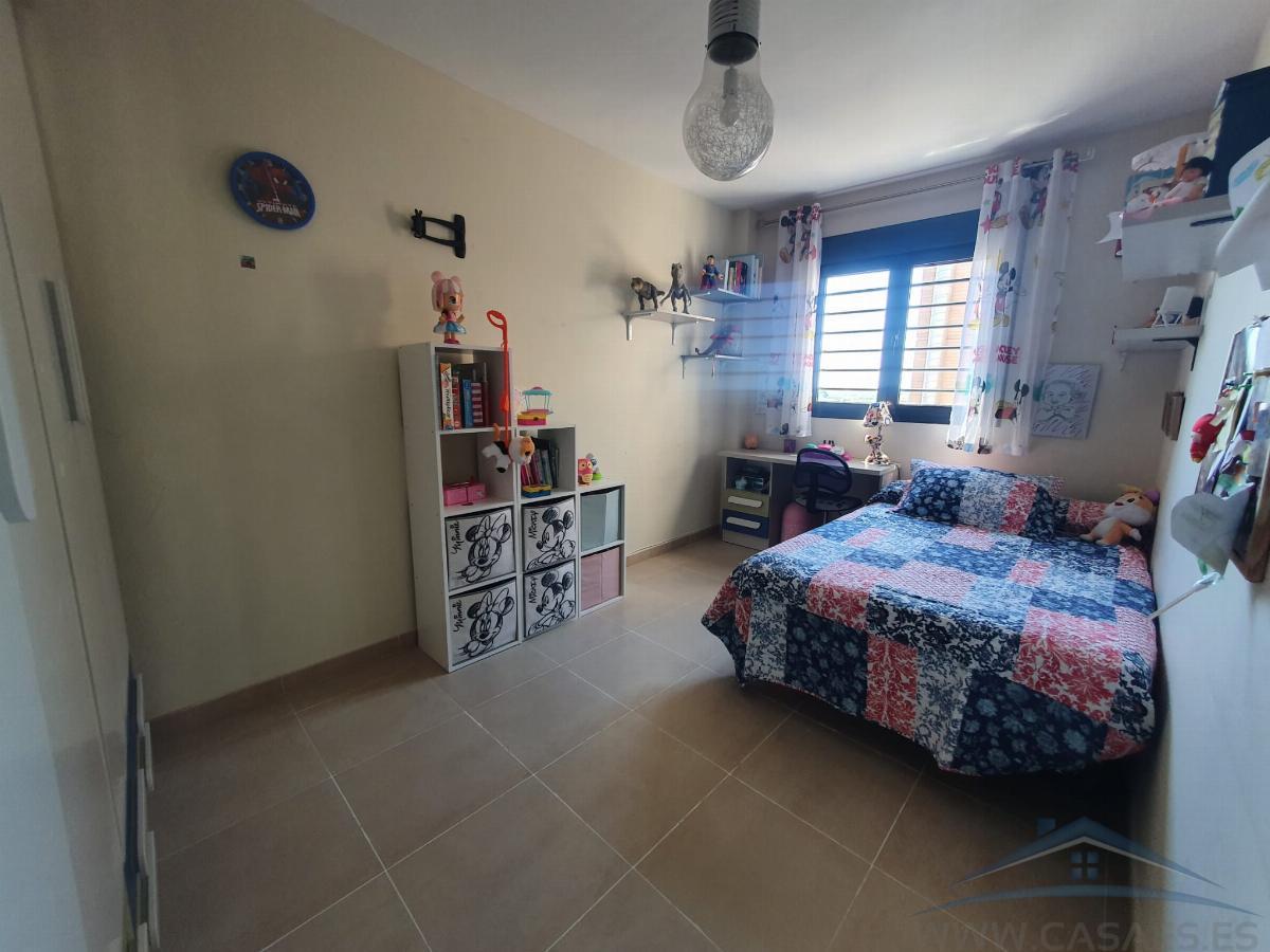 For sale of flat in Almería
