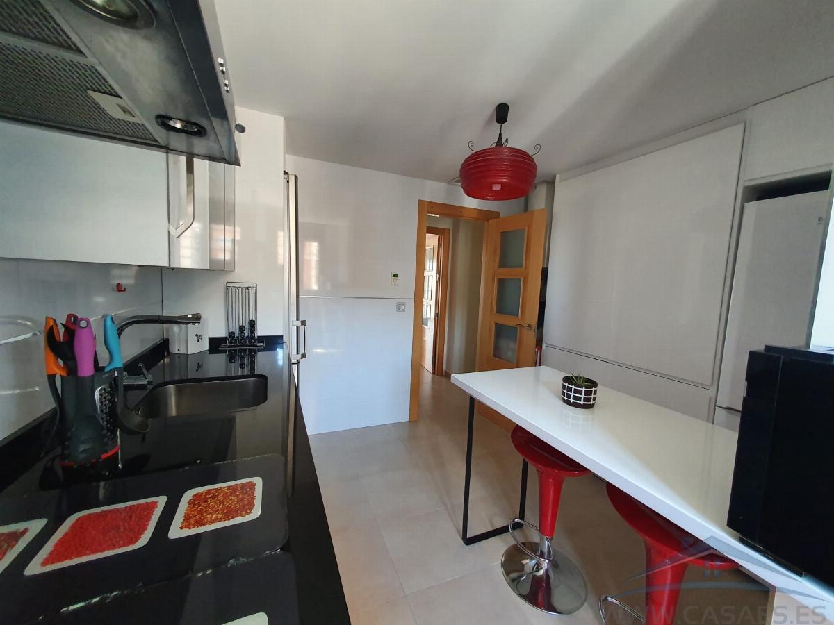 For sale of flat in Almería