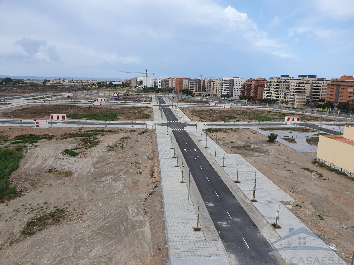 For sale of flat in Almería