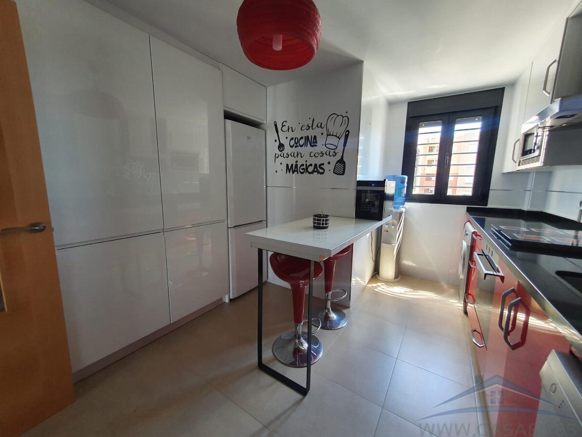 For sale of flat in Almería