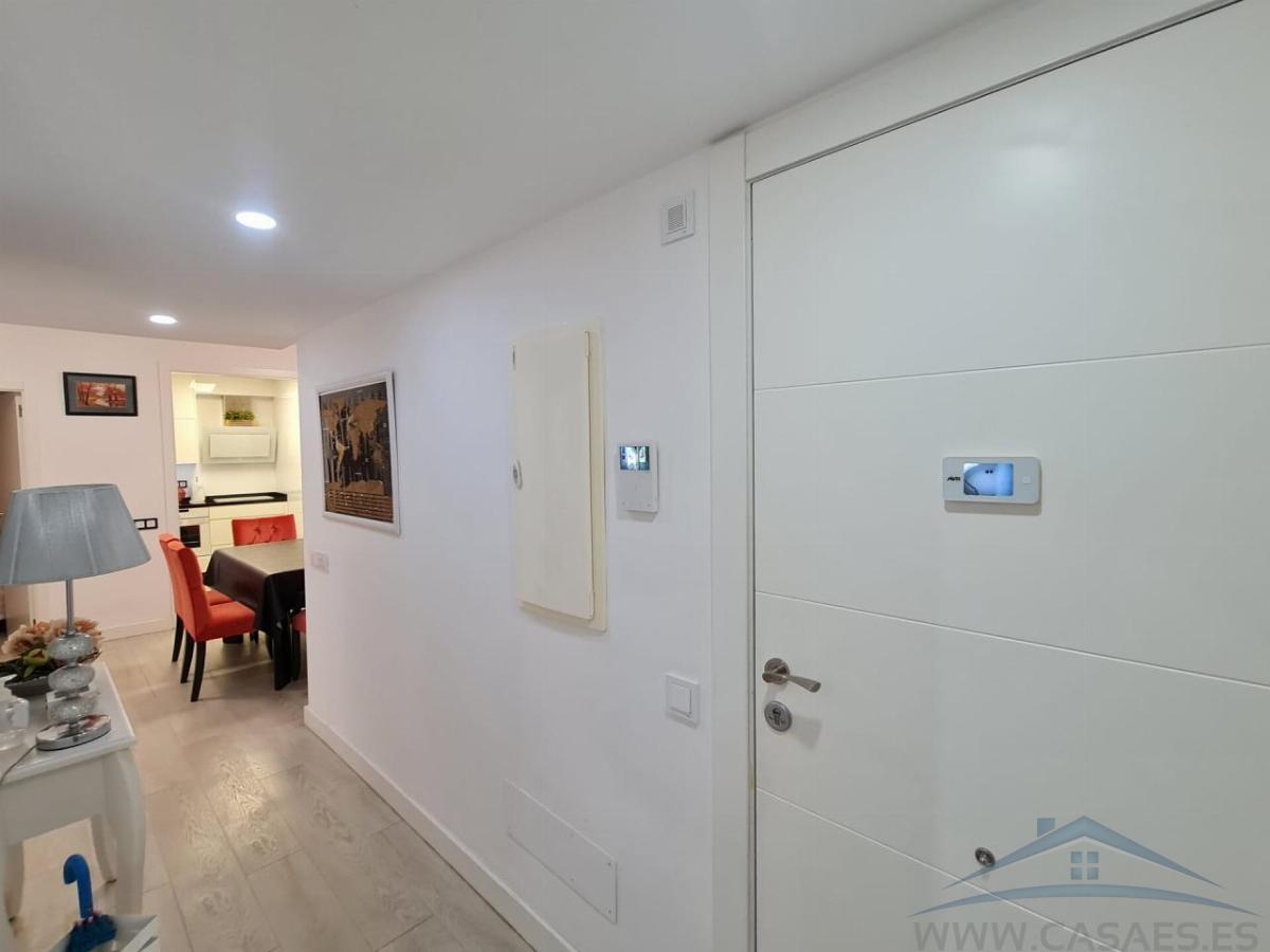 For sale of flat in Almería