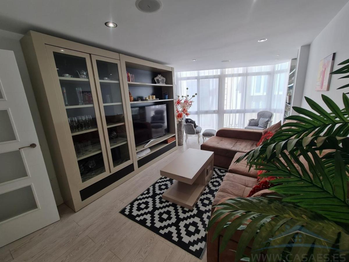 For sale of flat in Almería