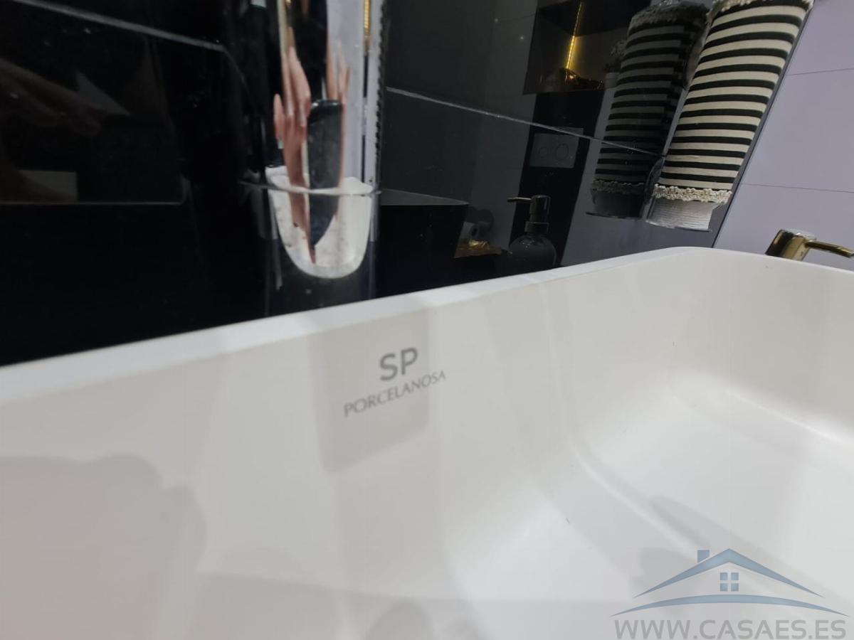 For sale of flat in Almería