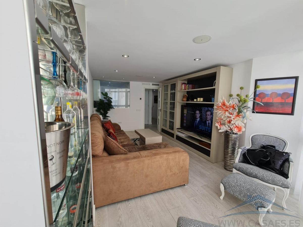 For sale of flat in Almería