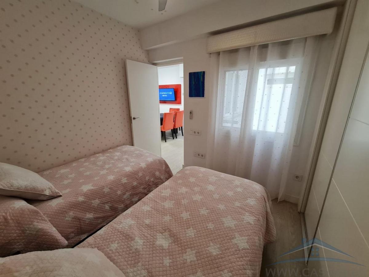 For sale of flat in Almería