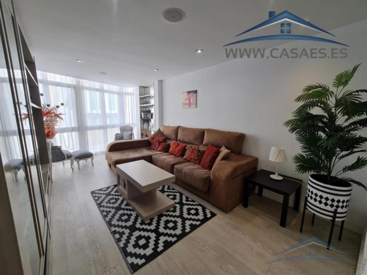 For sale of flat in Almería