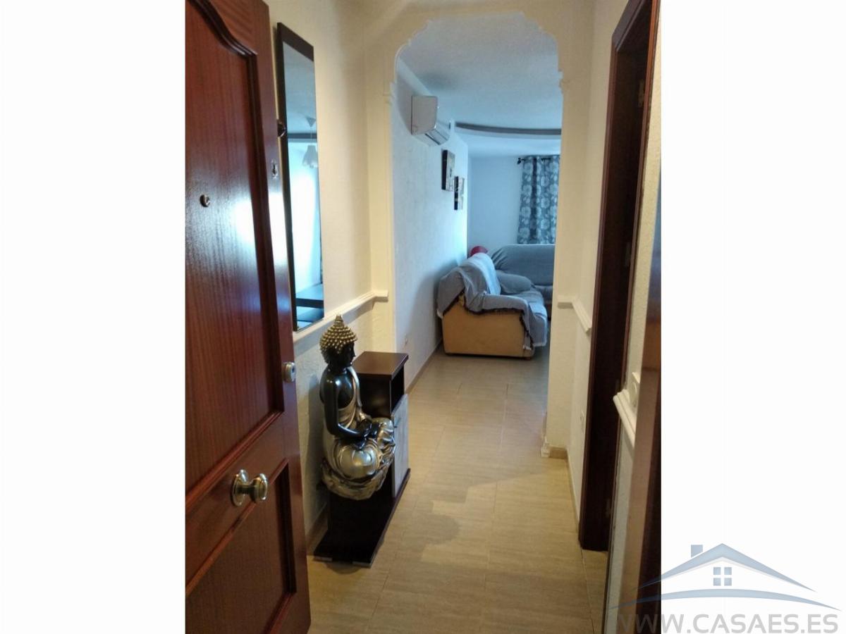 For sale of flat in Roquetas de Mar