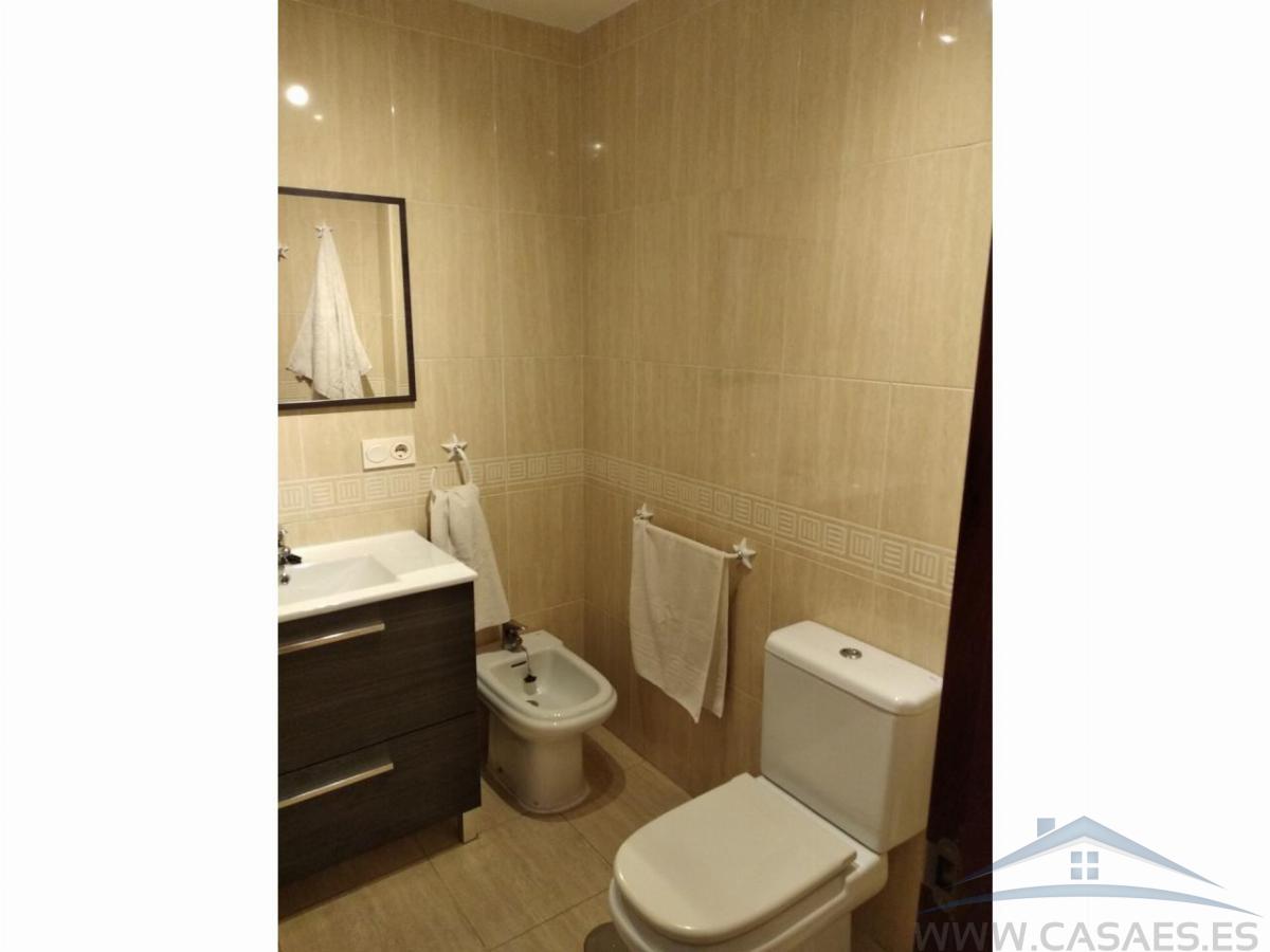 For sale of flat in Roquetas de Mar