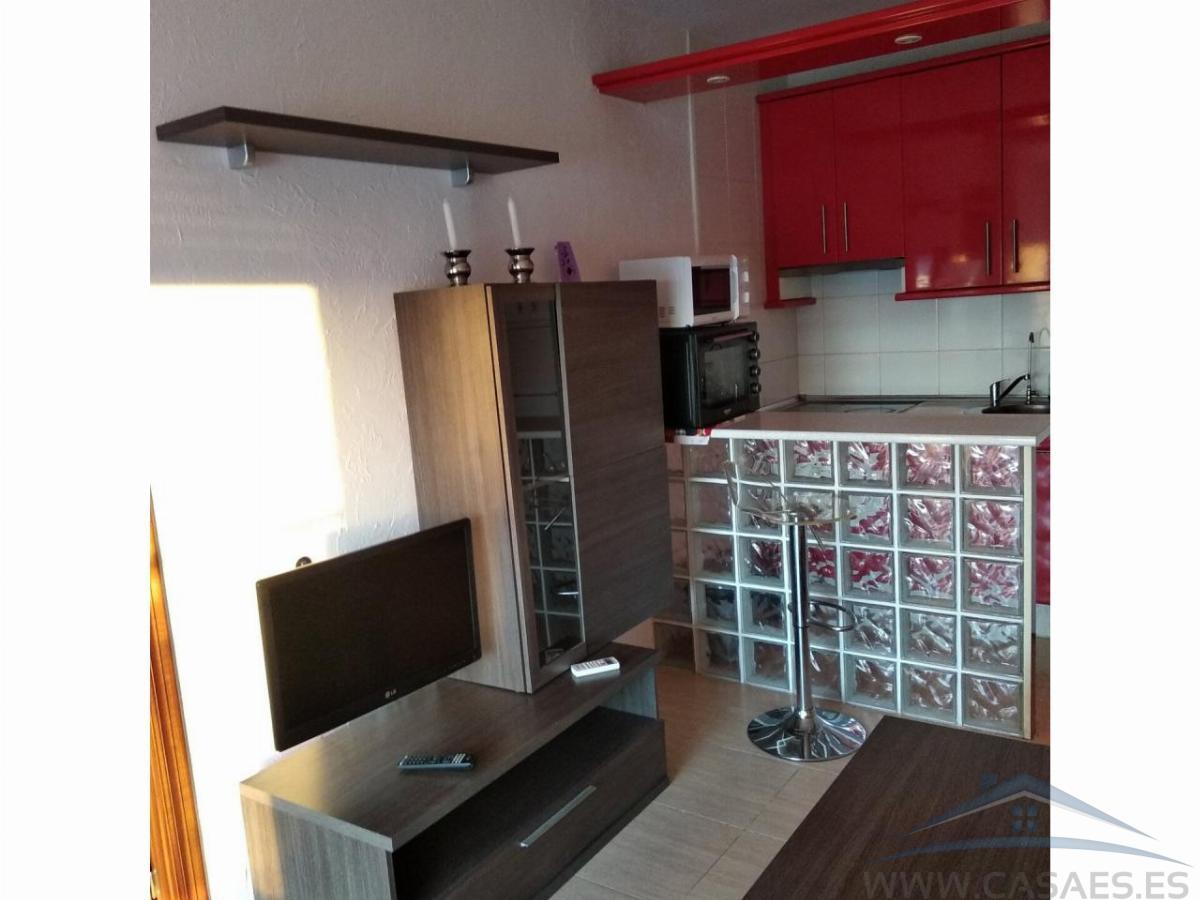 For sale of flat in Roquetas de Mar
