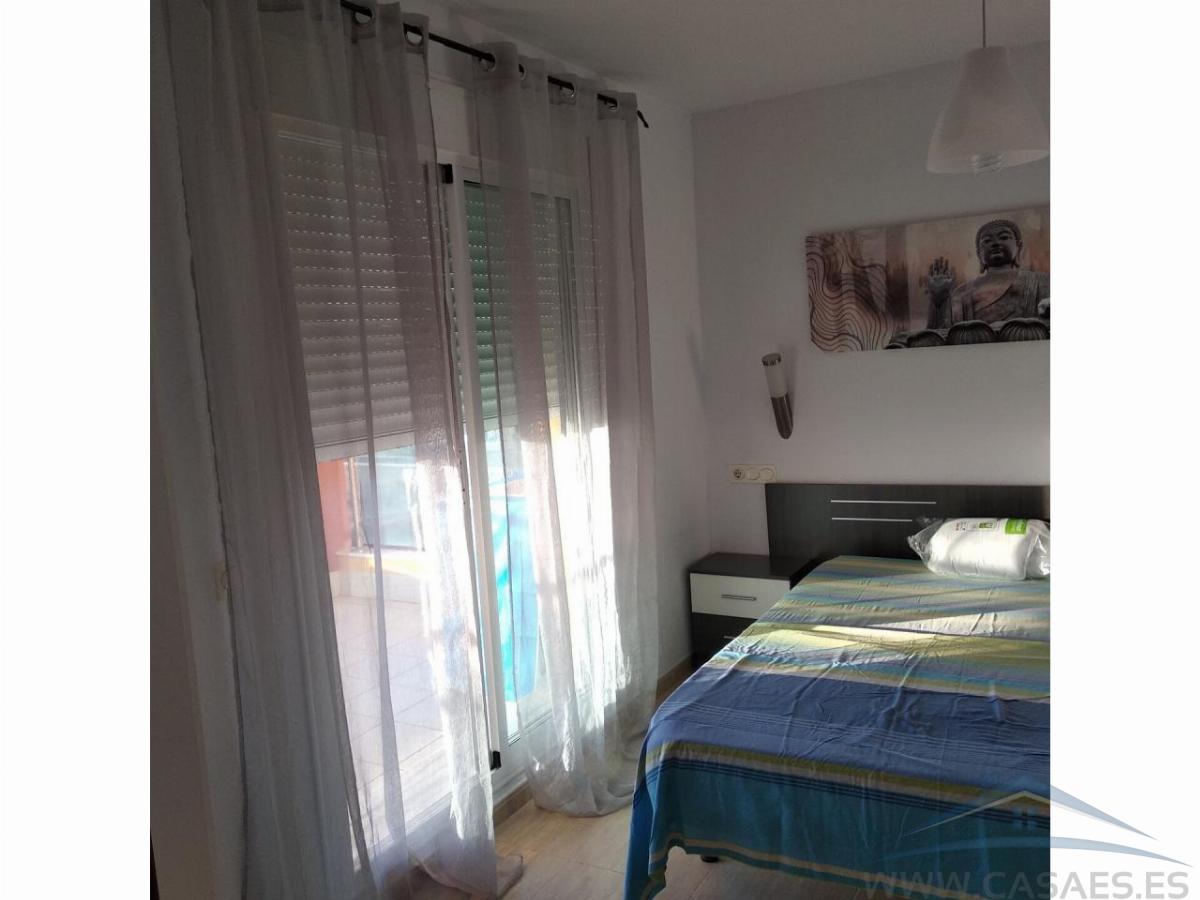 For sale of flat in Roquetas de Mar