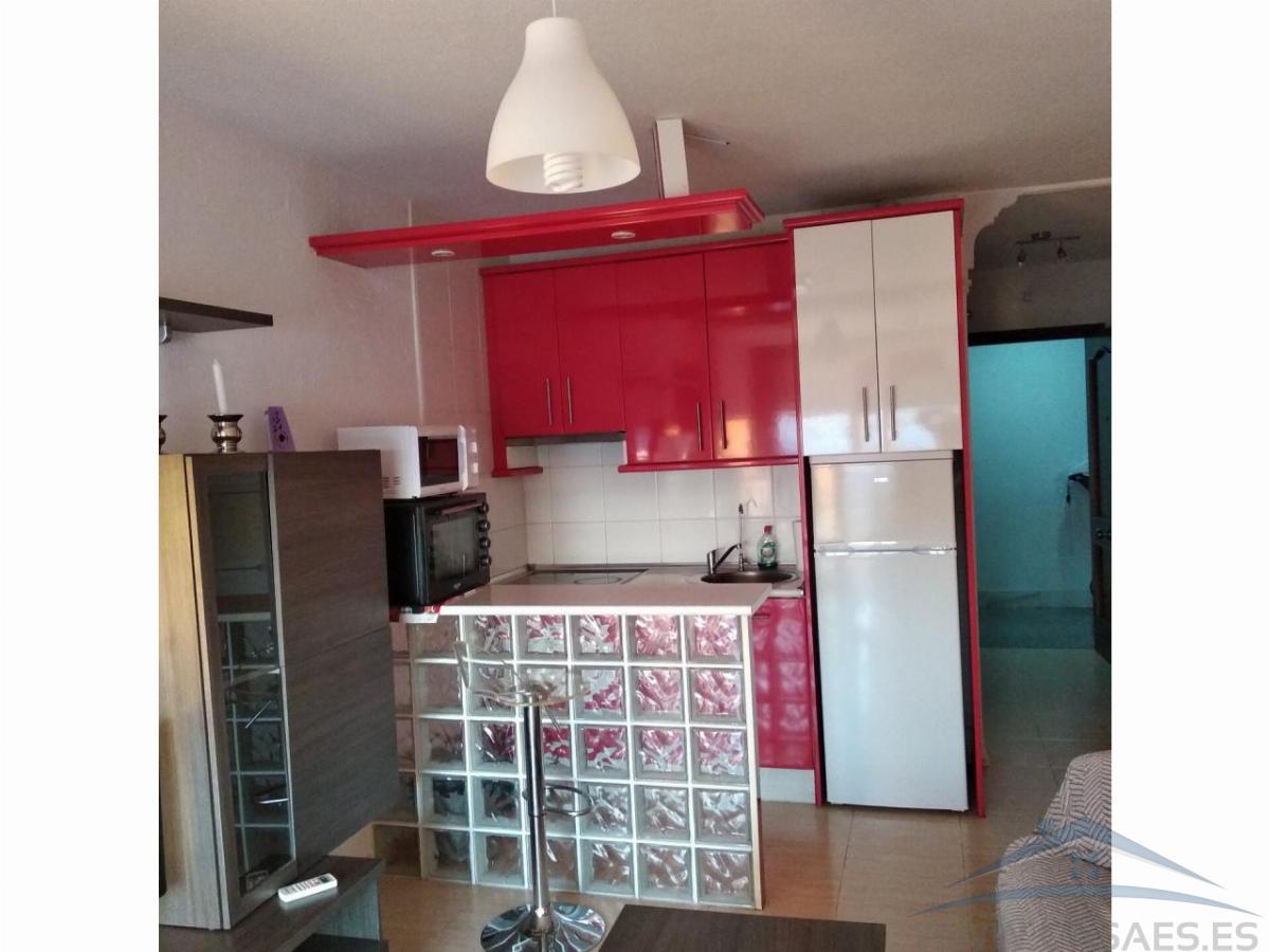 For sale of flat in Roquetas de Mar
