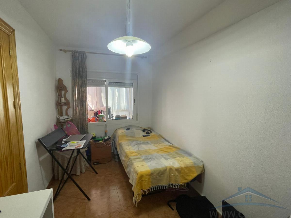 For rent of flat in Almería