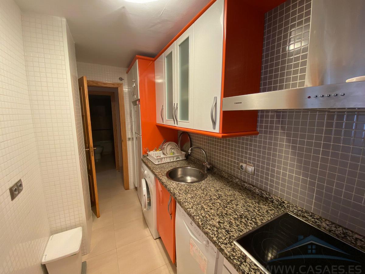 For sale of flat in Roquetas de Mar