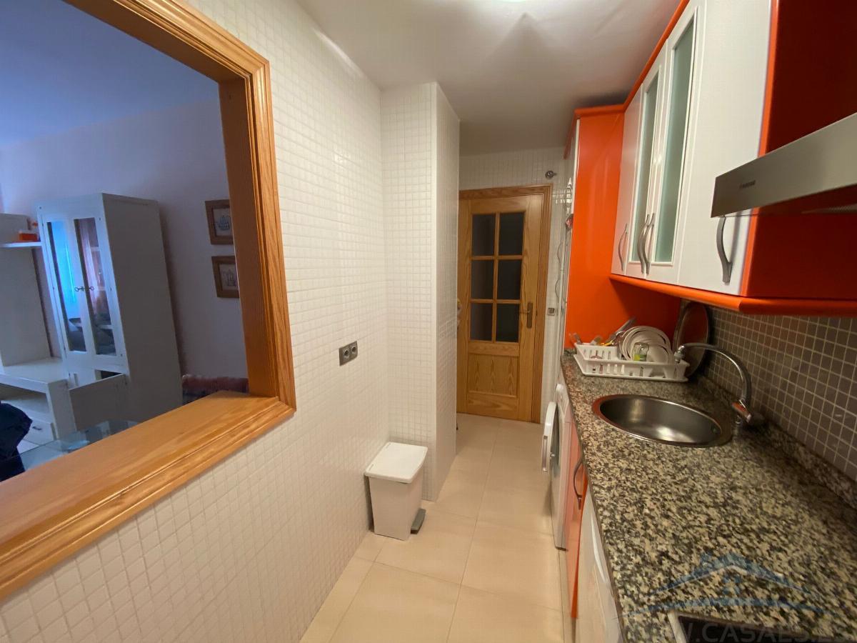 For sale of flat in Roquetas de Mar