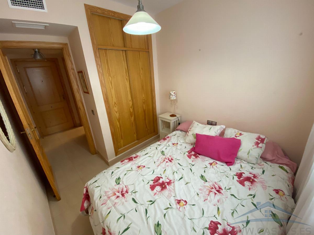 For sale of flat in Roquetas de Mar