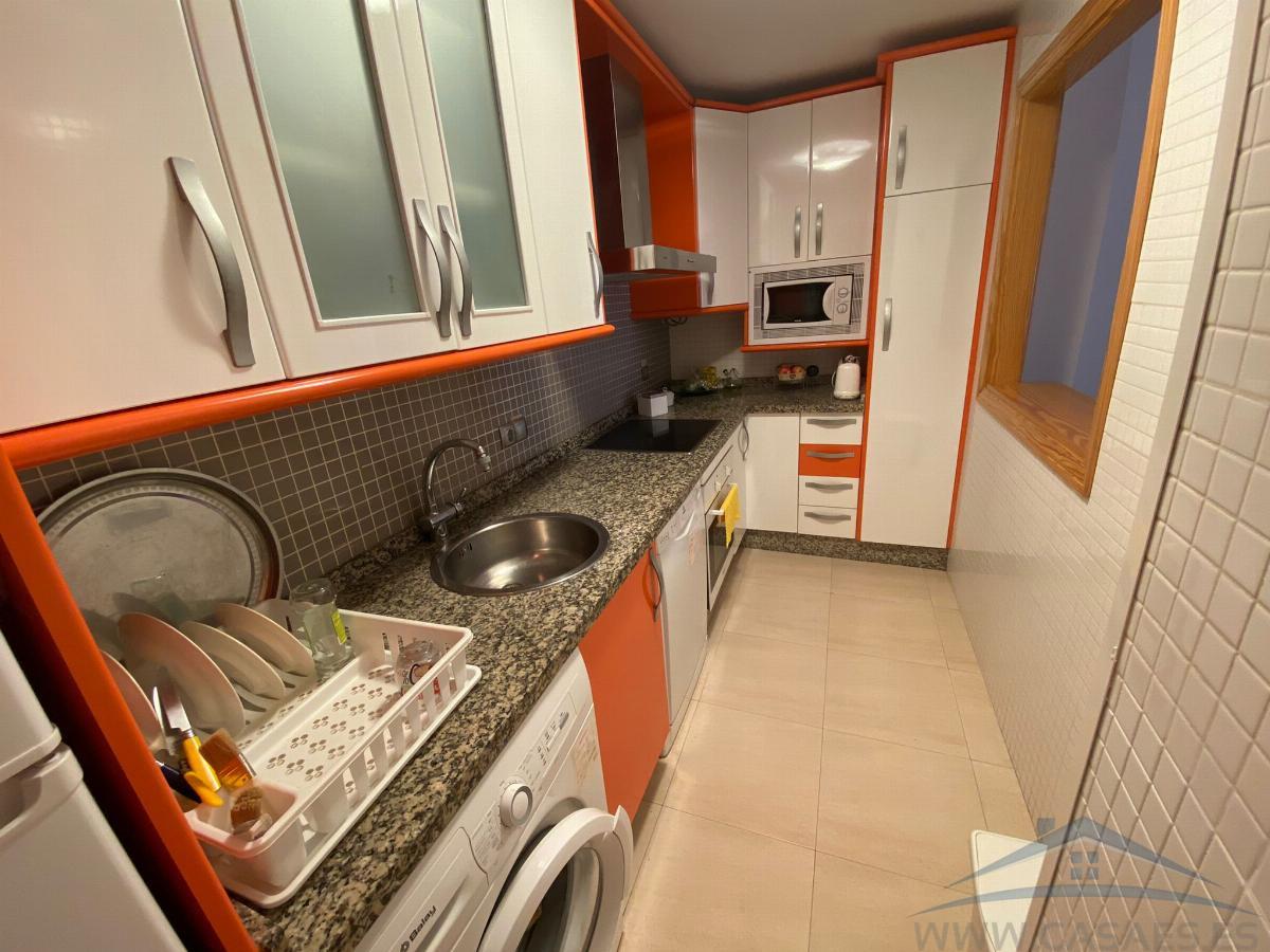 For sale of flat in Roquetas de Mar