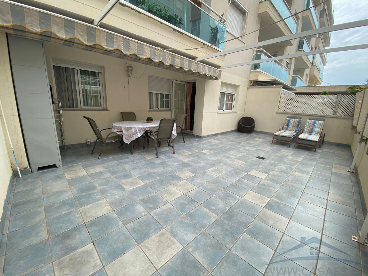 For sale of flat in Roquetas de Mar