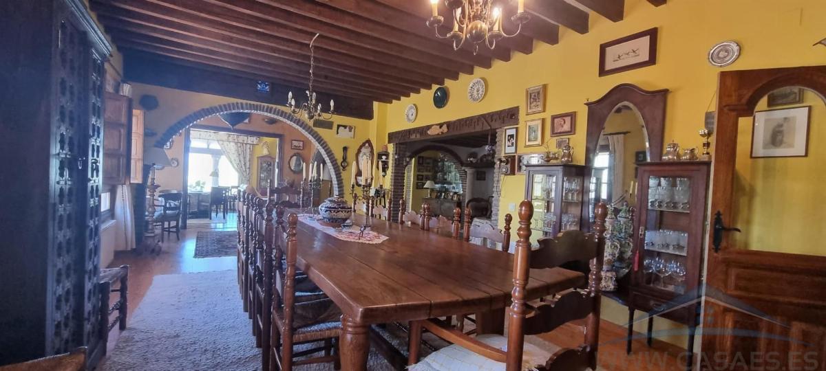 For sale of house in Fondón
