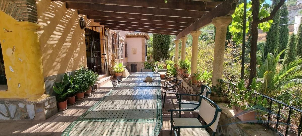 For sale of house in Fondón