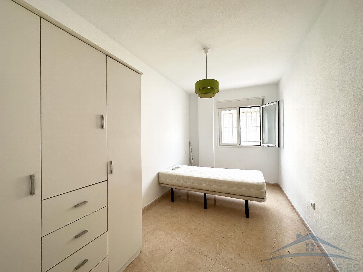 For rent of flat in Aguadulce