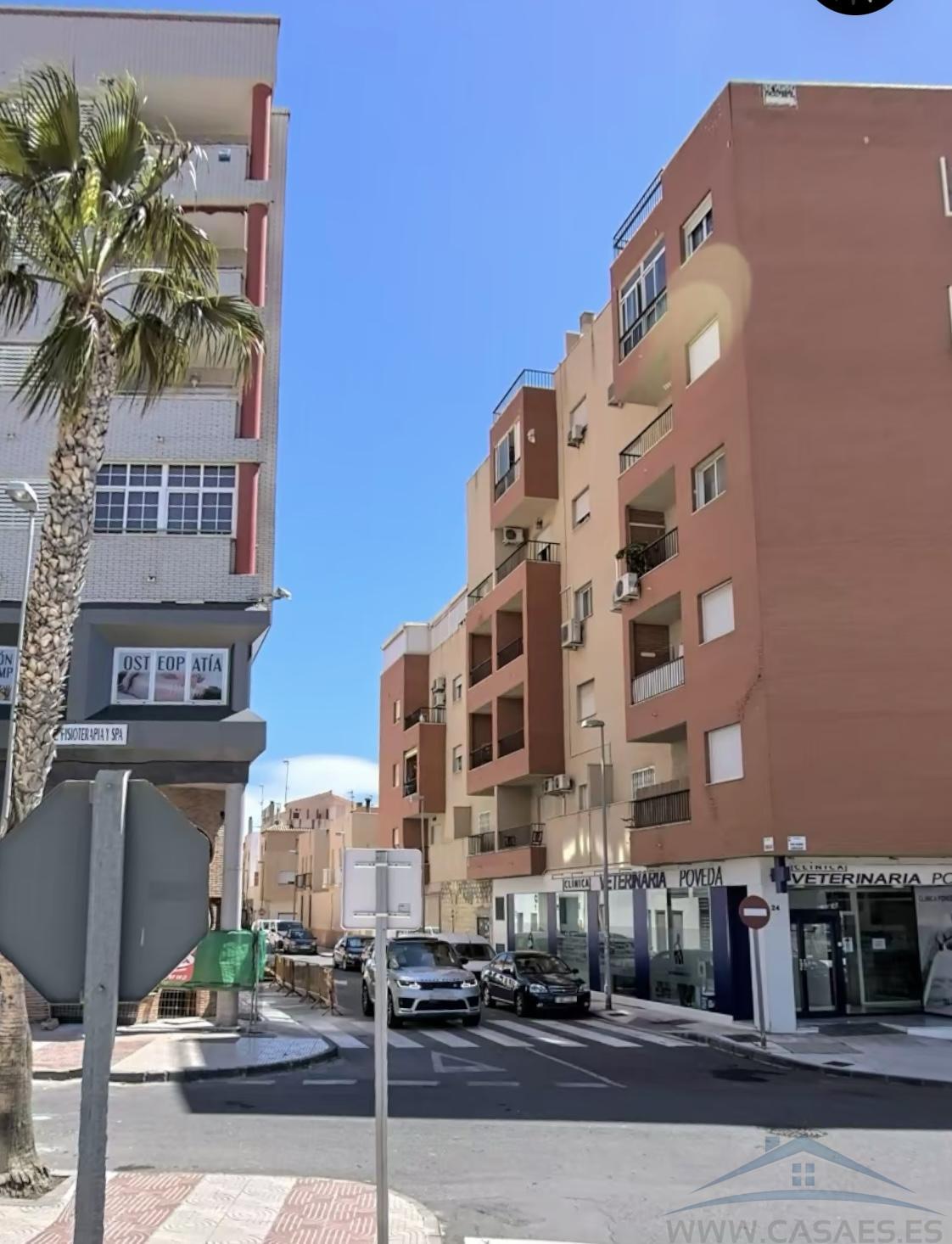 Venta de piso en El Parador de las Hortichuelas