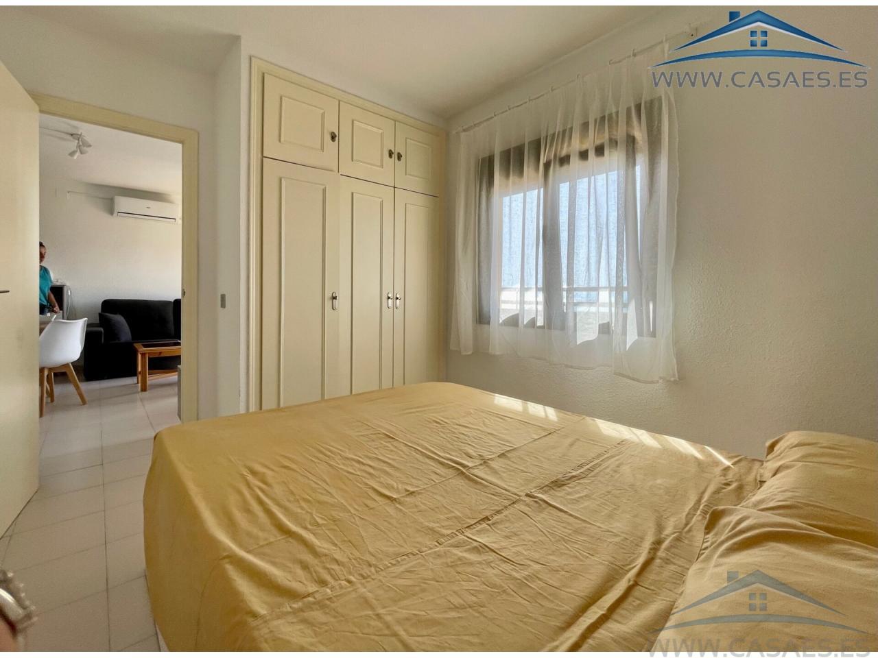 For rent of flat in Roquetas de Mar
