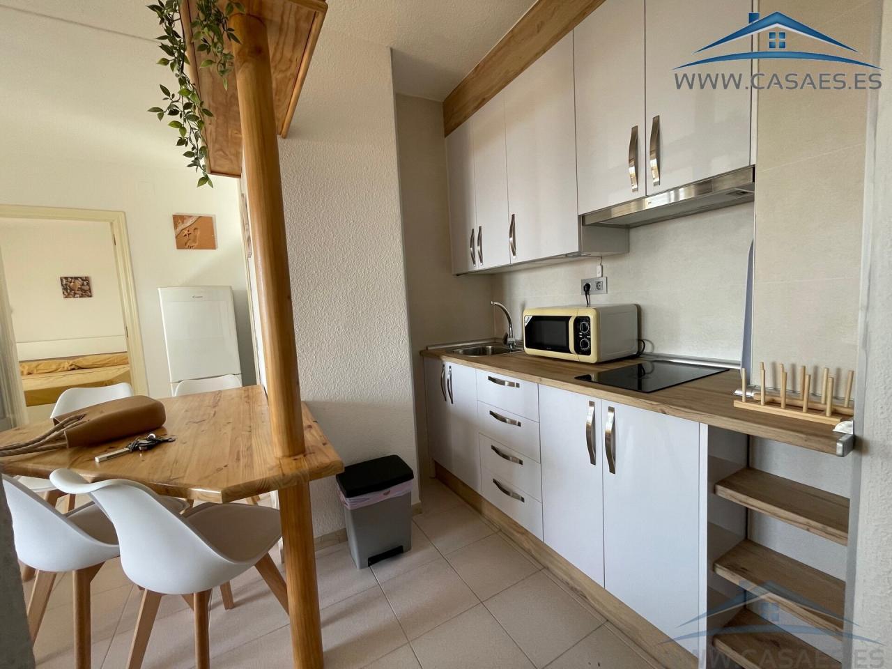 For rent of flat in Roquetas de Mar