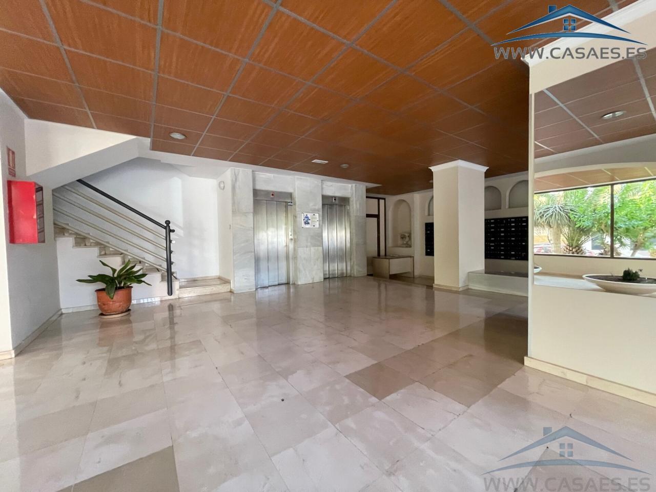 For rent of flat in Roquetas de Mar
