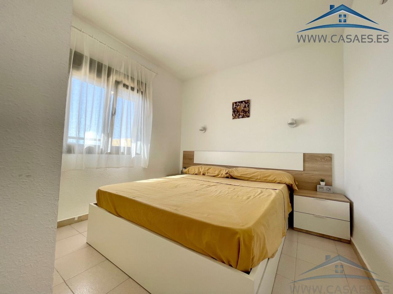 For rent of flat in Roquetas de Mar