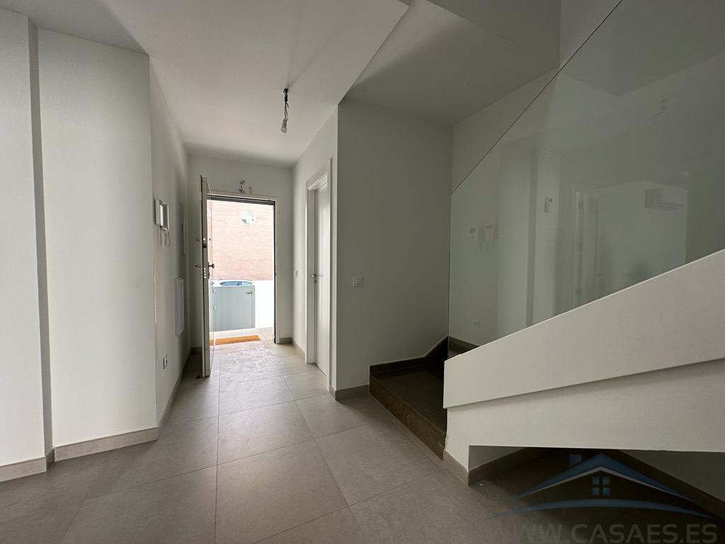 For rent of chalet in Almería