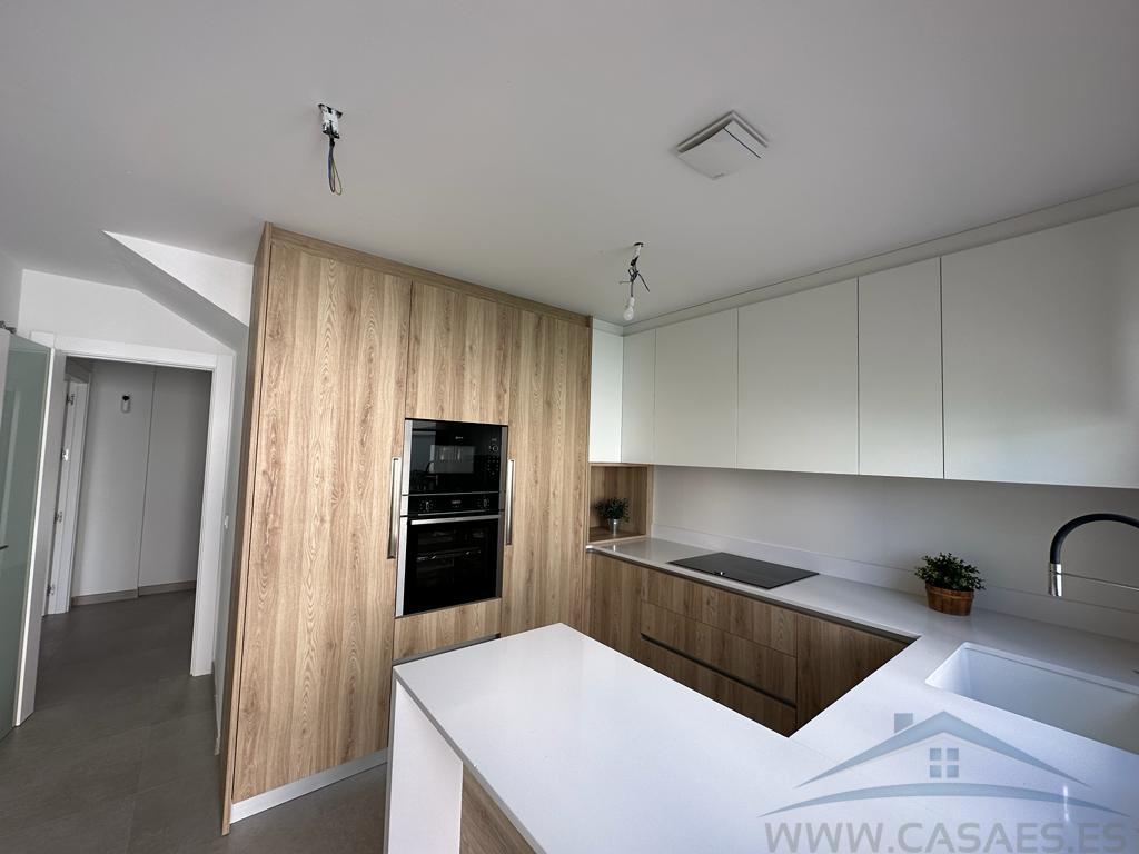 For rent of chalet in Almería