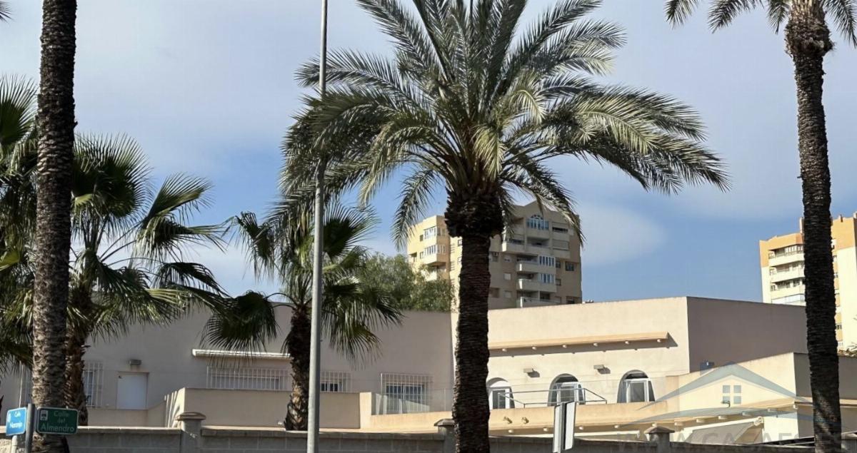 For rent of chalet in Aguadulce
