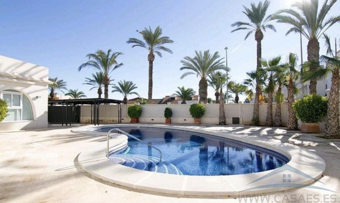 For rent of chalet in Aguadulce
