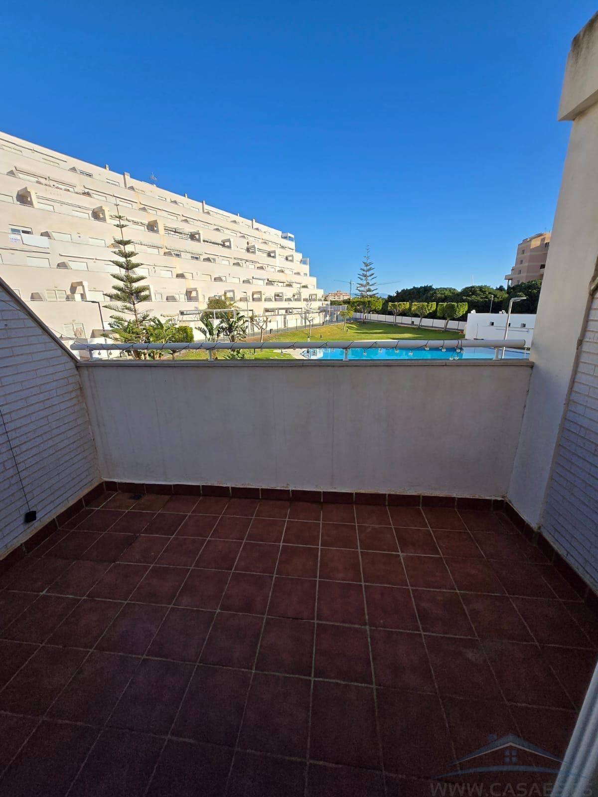 For sale of duplex in Roquetas de Mar