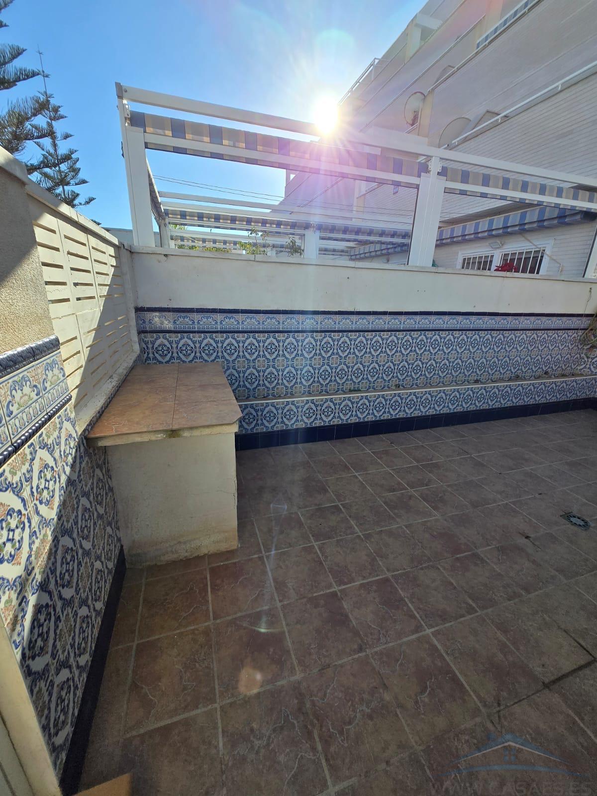 For sale of duplex in Roquetas de Mar