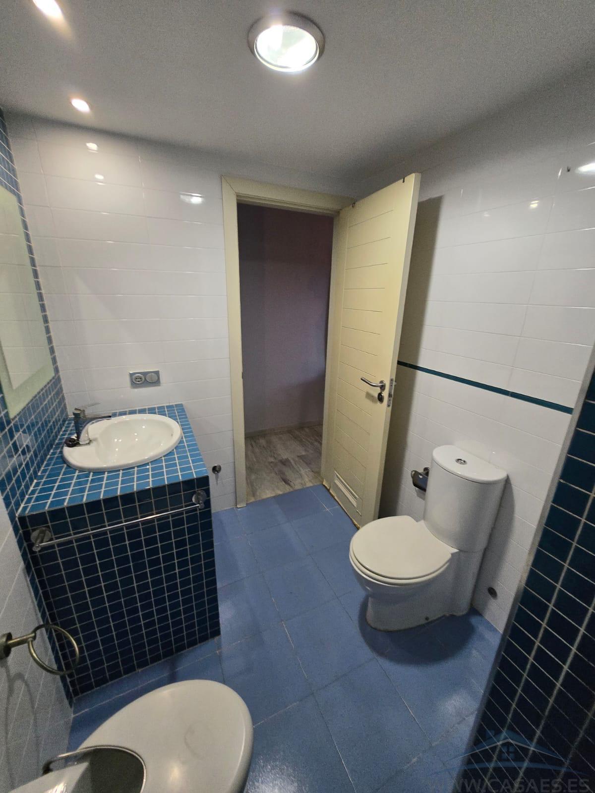 For sale of duplex in Roquetas de Mar