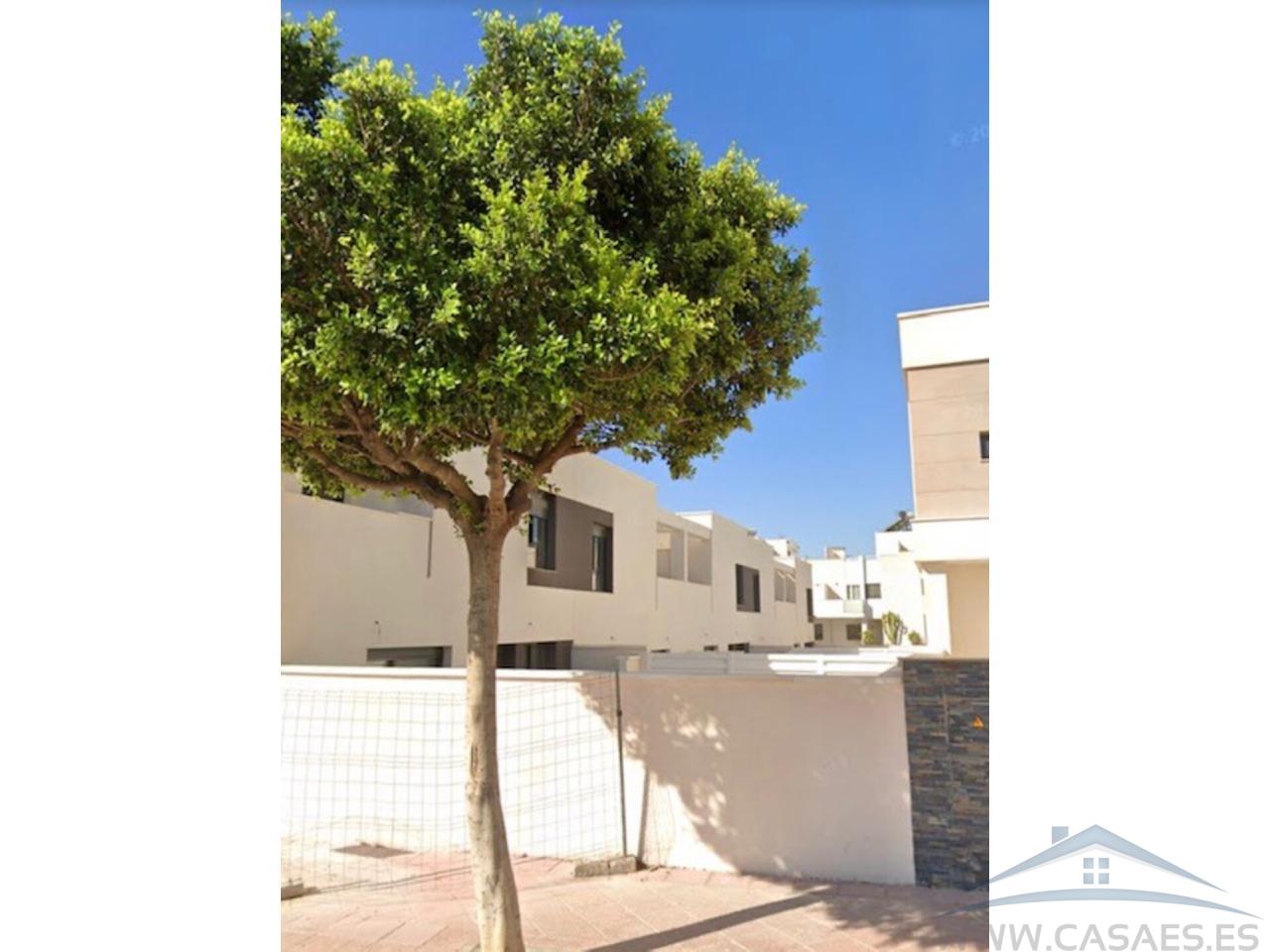 For sale of chalet in Almería