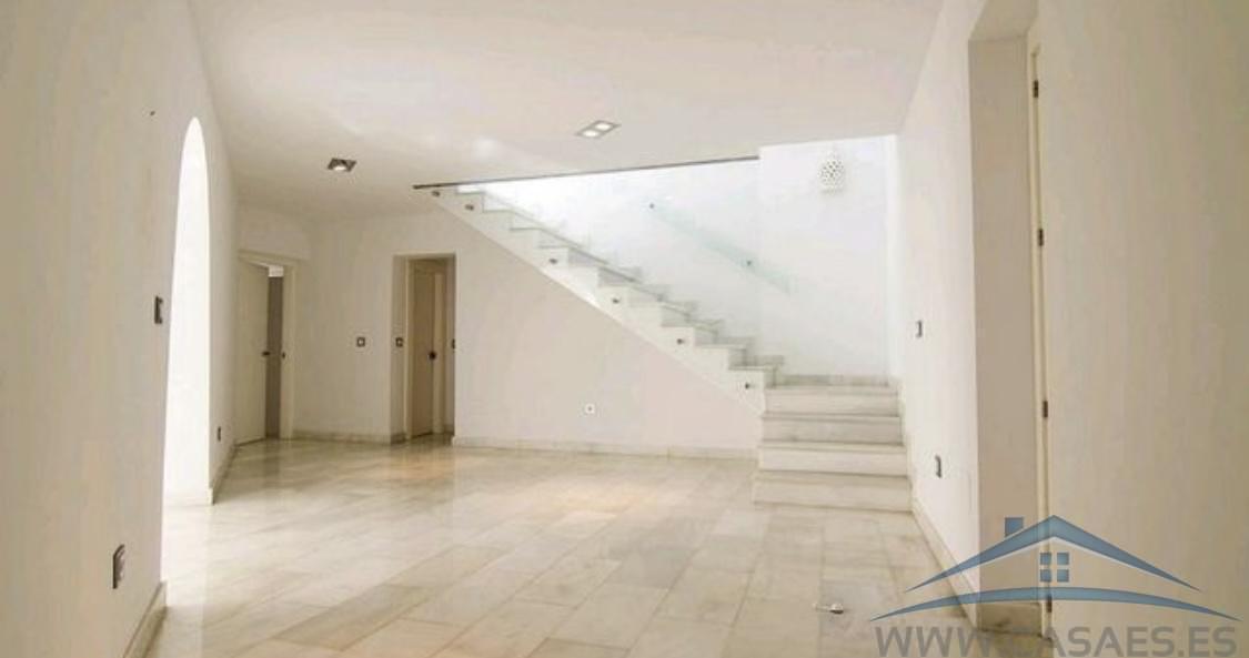 Venta de chalet en Aguadulce
