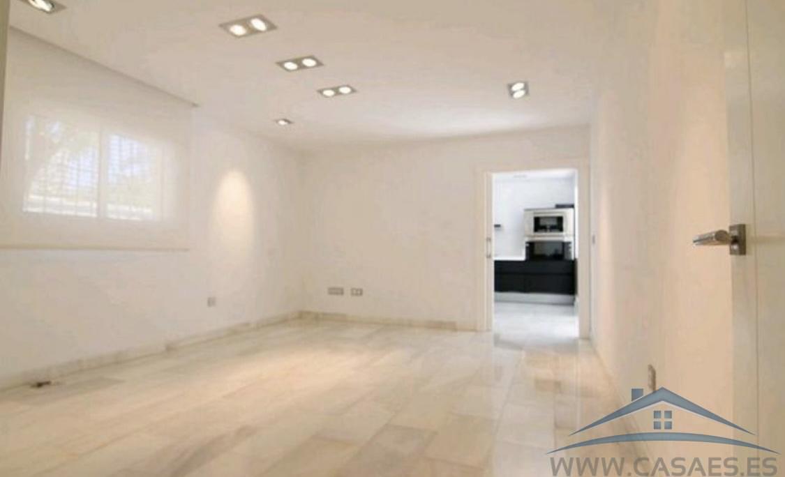 Venta de chalet en Aguadulce