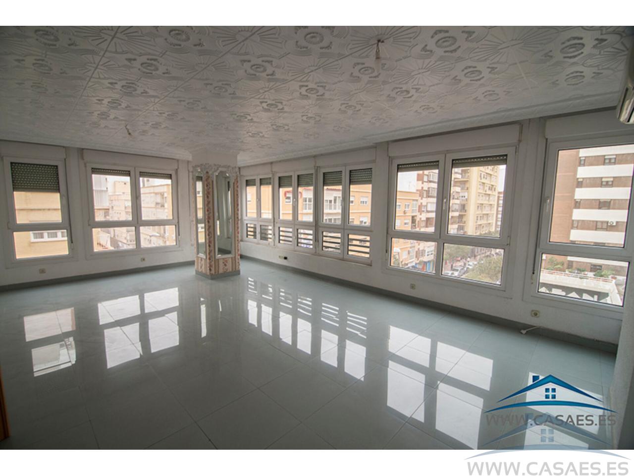 Venta de piso en Almería