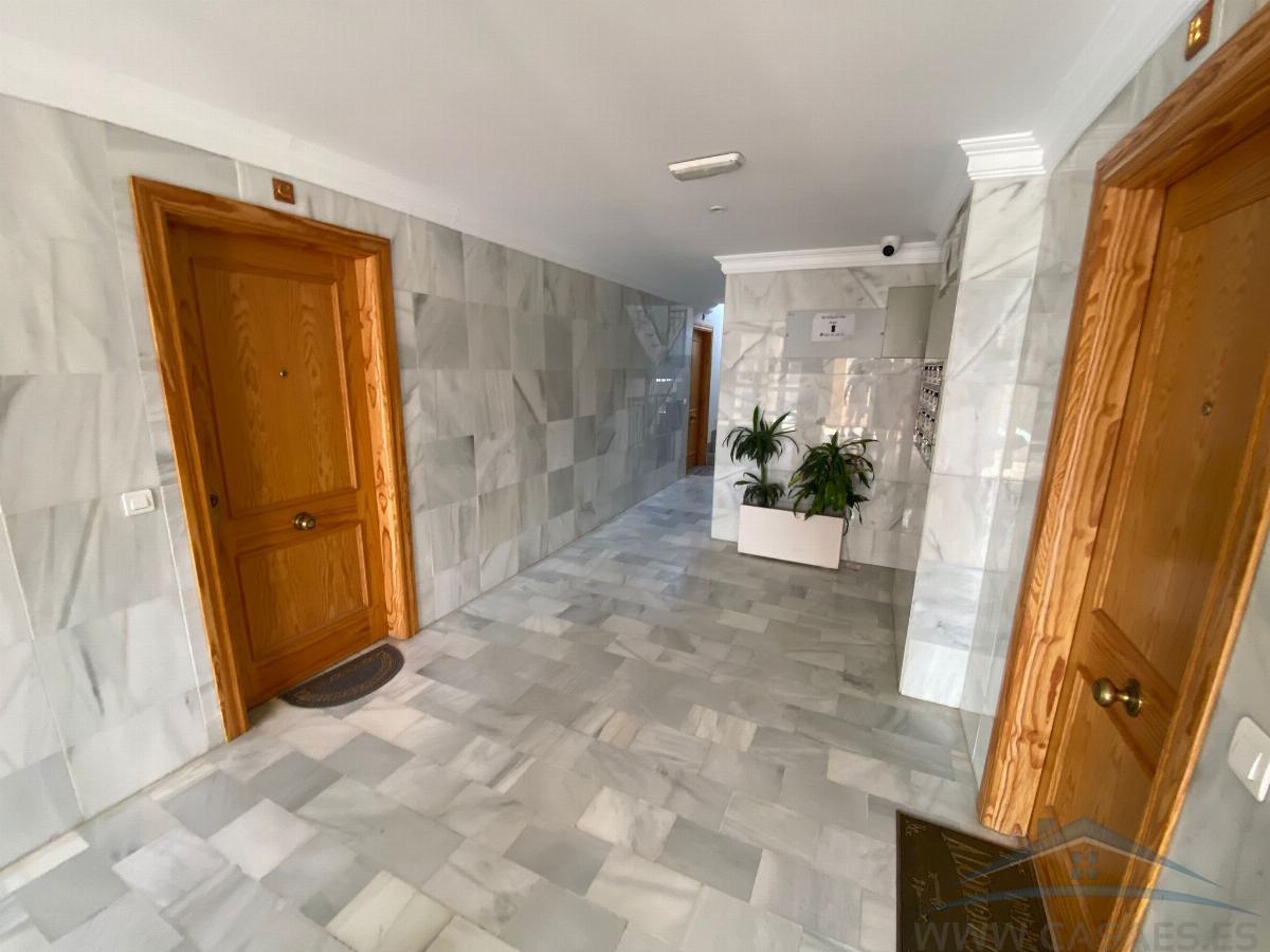 For sale of flat in Aguadulce