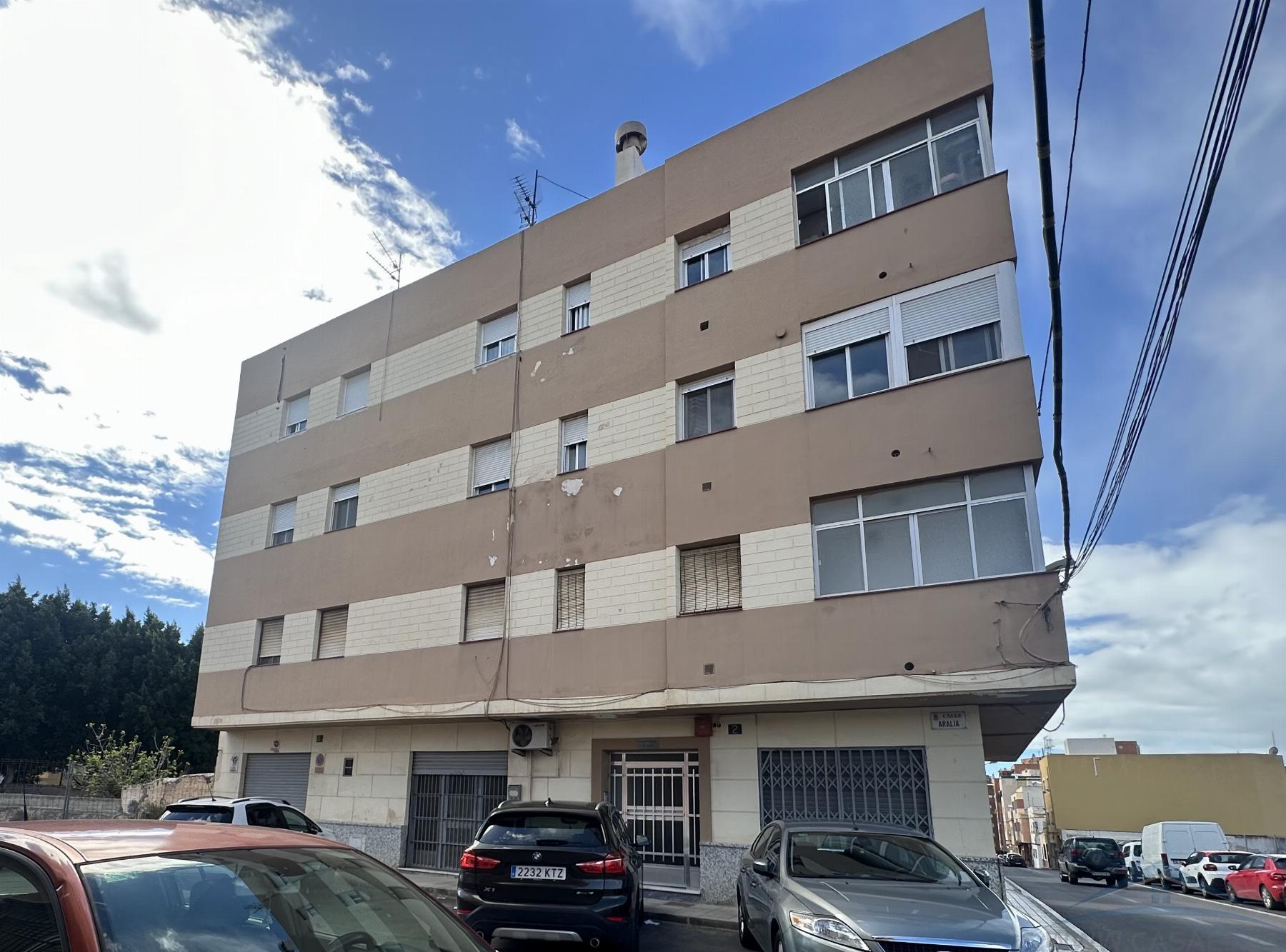 For sale of flat in Almería