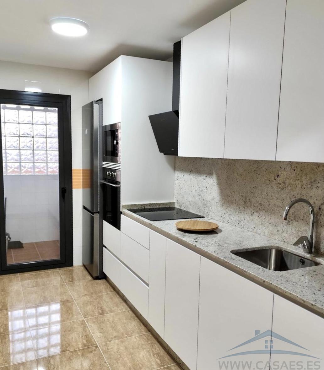 For rent of flat in Aguadulce